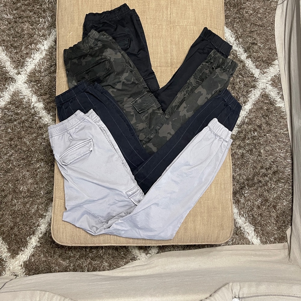 4 Zanerobe Joggers Size 34